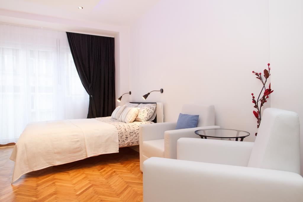 Stay In Apartments Белград Экстерьер фото