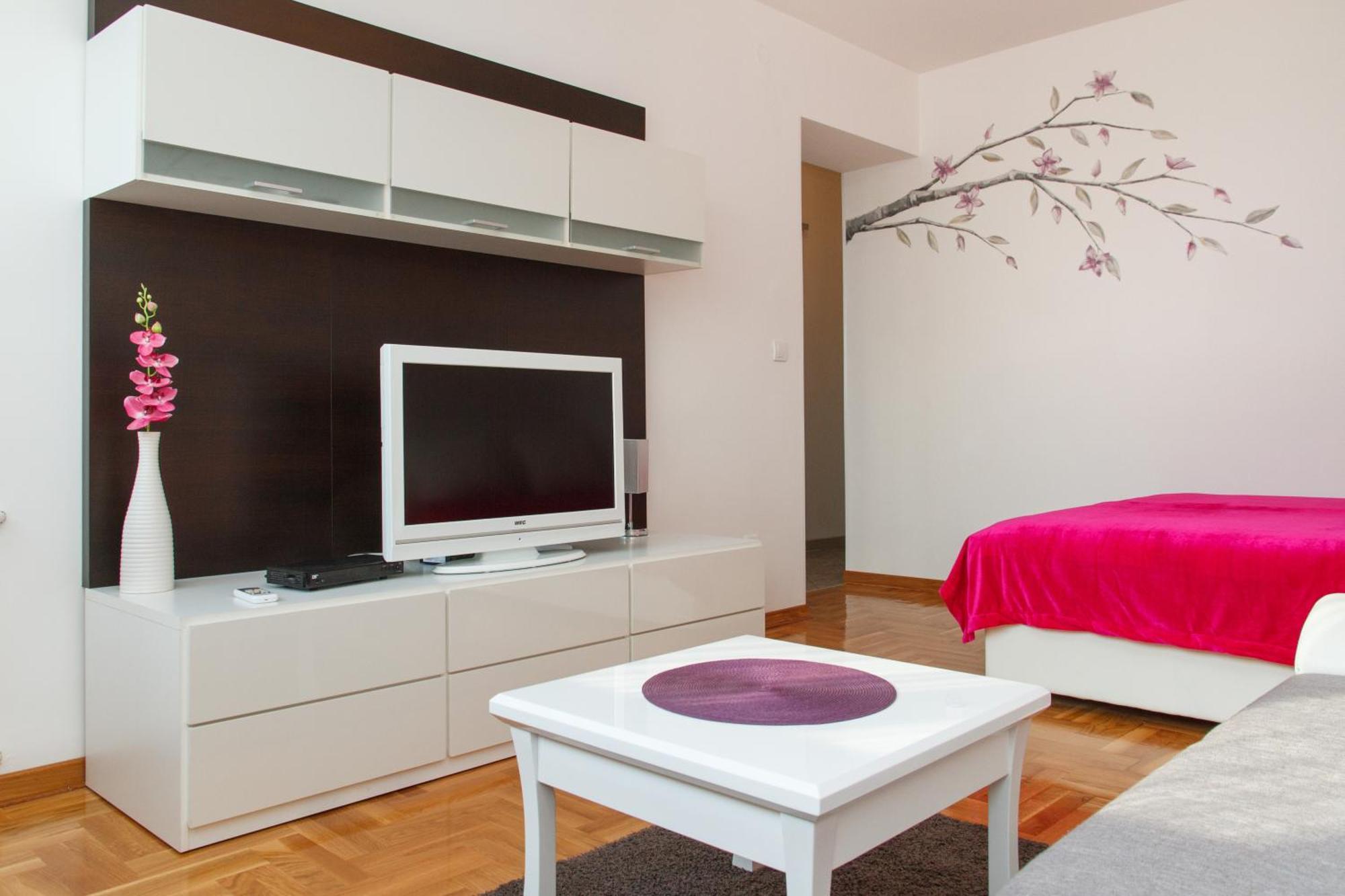 Stay In Apartments Белград Экстерьер фото