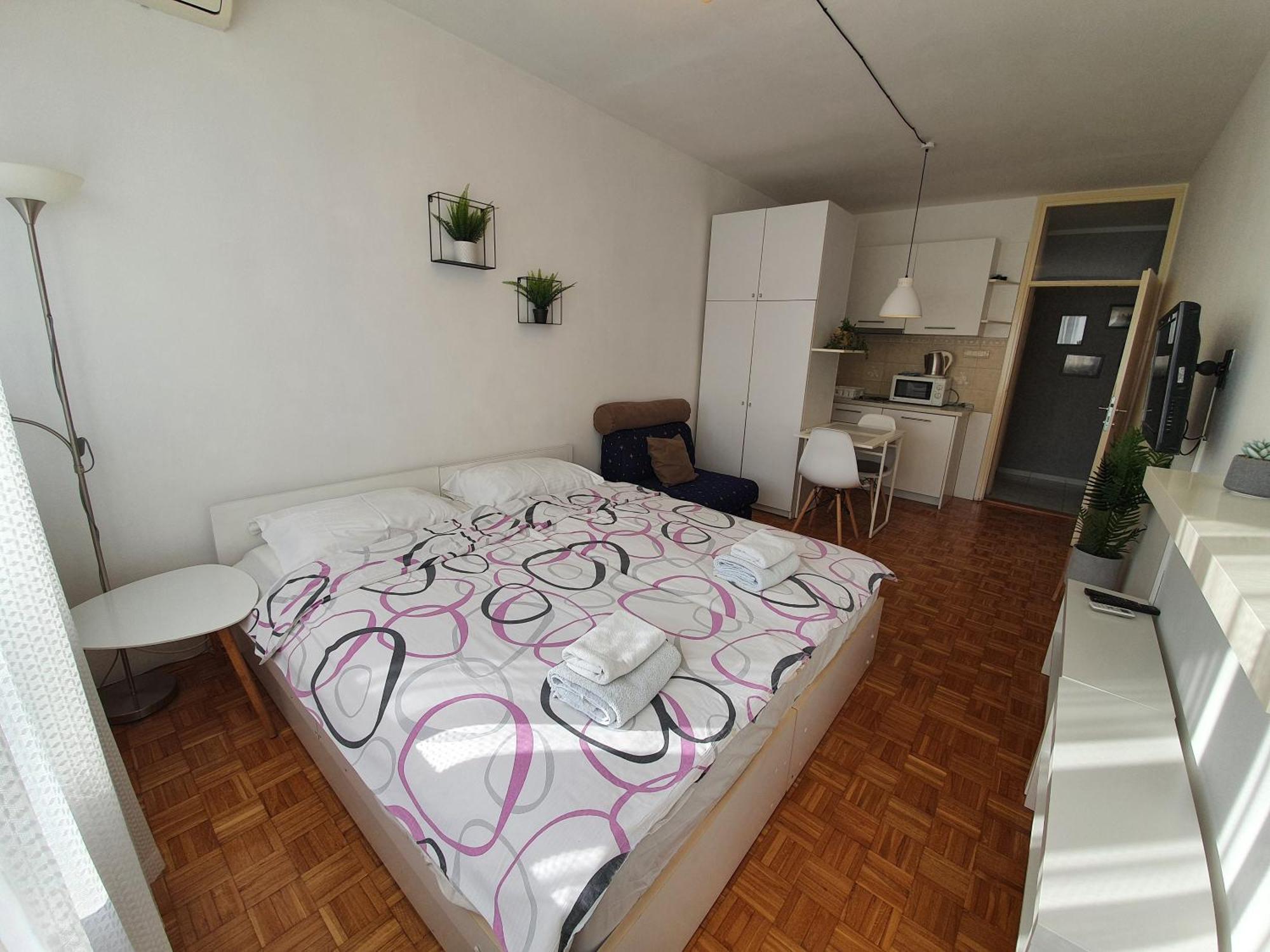 Stay In Apartments Белград Номер фото