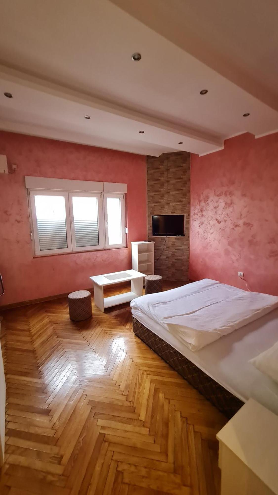 Stay In Apartments Белград Номер фото