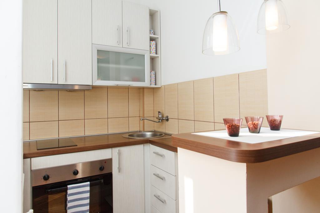 Stay In Apartments Белград Номер фото