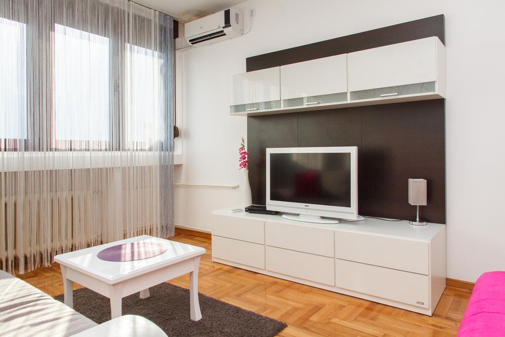 Stay In Apartments Белград Экстерьер фото